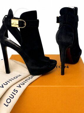 Louis Vuitton Lock Me Black Suede Platform Heels Boots Gold Buckle Logo box 37.5